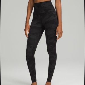 LULULEMON super high rise wunder unders size 4
